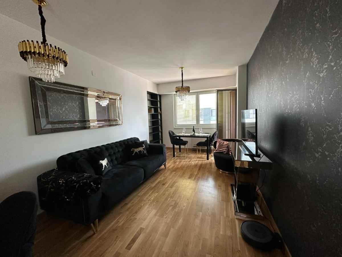 Appartamento Royal Casa Skopje Esterno foto